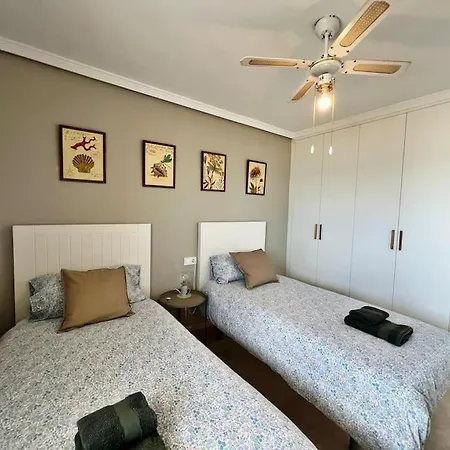 Primera Linea De Playa Frontal Con Vistas Al Mar