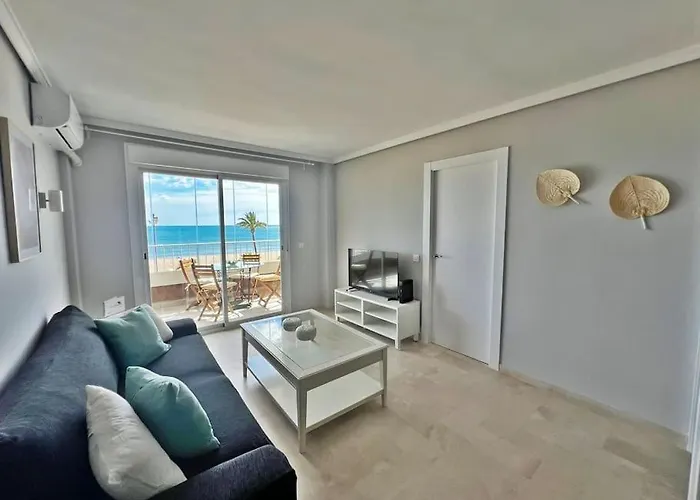 Primera Linea De Playa Frontal Con Vistas Al Mar