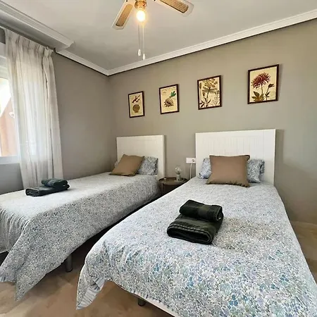 Primera Linea De Playa Frontal Con Vistas Al Mar