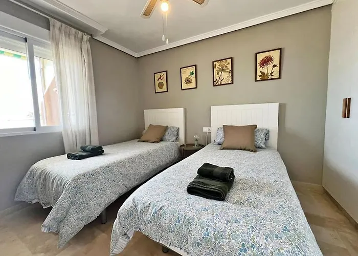 Primera Linea De Playa Frontal Con Vistas Al Mar