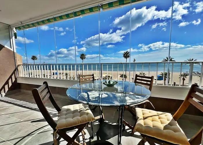 Primera Linea De Playa Frontal Con Vistas Al Mar *