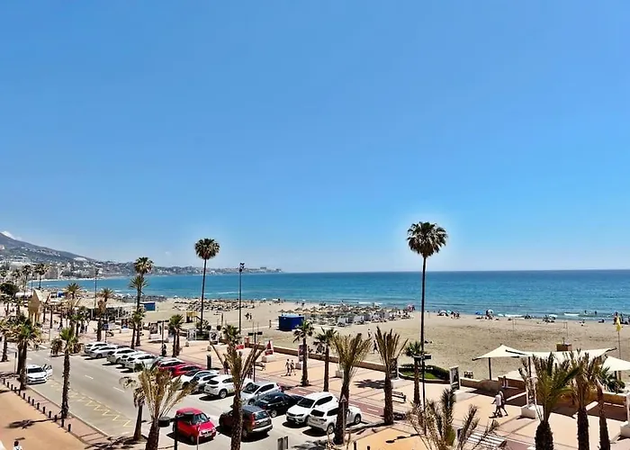 Primera Linea De Playa Frontal Con Vistas Al Mar דירה